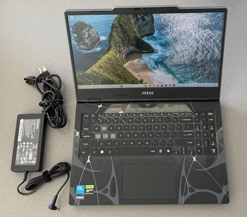 Msi cyborg gaming laptop - 15,